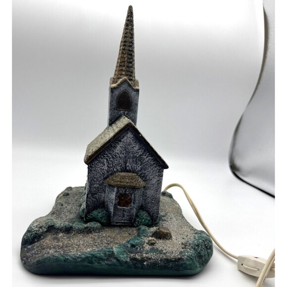 1984 Vintage Scioto 11” Hand Painted Ceramic Village Chapel w/ Illuminated Base - Picture 2 of 7